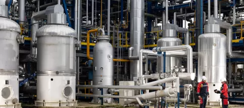 Air Liquide und TotalEnergies Dekarbonisierung der Wasserstoffproduktion auf der TotalEnergies-Plattform in der Normandie in Frankreich