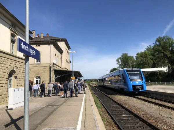 Air Liquide stellt für die Erprobung eines Alstom Coradia iLint die Versorgung mit grünem Wasserstoff bereit