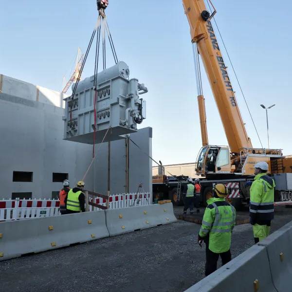 Groß-Elektrolyseur “Trailblazer”: Der Bau geht voran
