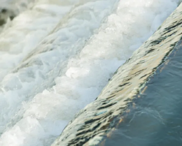 Meereswellen-Ozonbehandlung