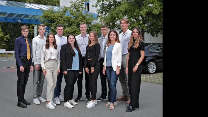 9 junge Menschen haben sich dazu entschieden, bei Air Liquide in Deutschland eine Ausbildung zu beginnen. 