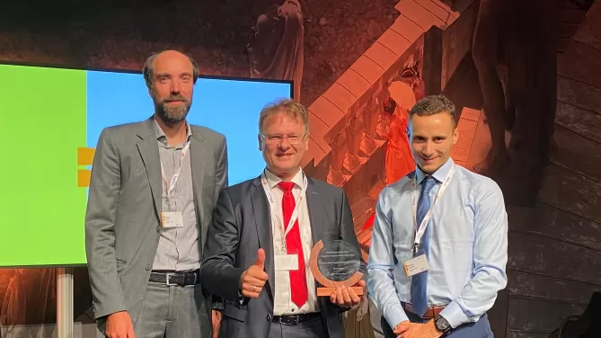 Air Liquide Electronics wurde von Globalfoundries Fab1 mit dem Supplier Award in der Kategorie „Outstanding Supply Flexibility“ ausgezeichnet.