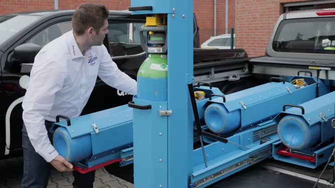 Qlixbi-Fuhrpark wächst: Taxi Nummer 6 fährt ab sofort in Mannheim