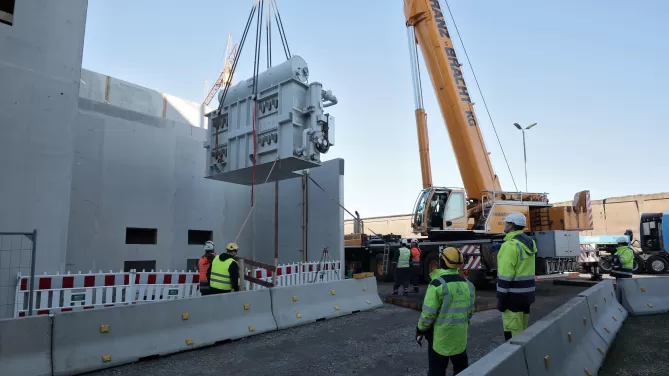 Groß-Elektrolyseur “Trailblazer”: Der Bau geht voran