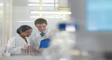 Team der Spezialgaseanalytik im Werk Krefeld-Gellep