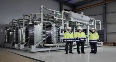 Gilles Le Van, Air Liquide, Vice-President Large Industries and Energy Transition Central Europe  Bundespräsident Frank-Walter Steinmeier  Johanna Hess, Air Liquide, Projektleiterin Trailblazer